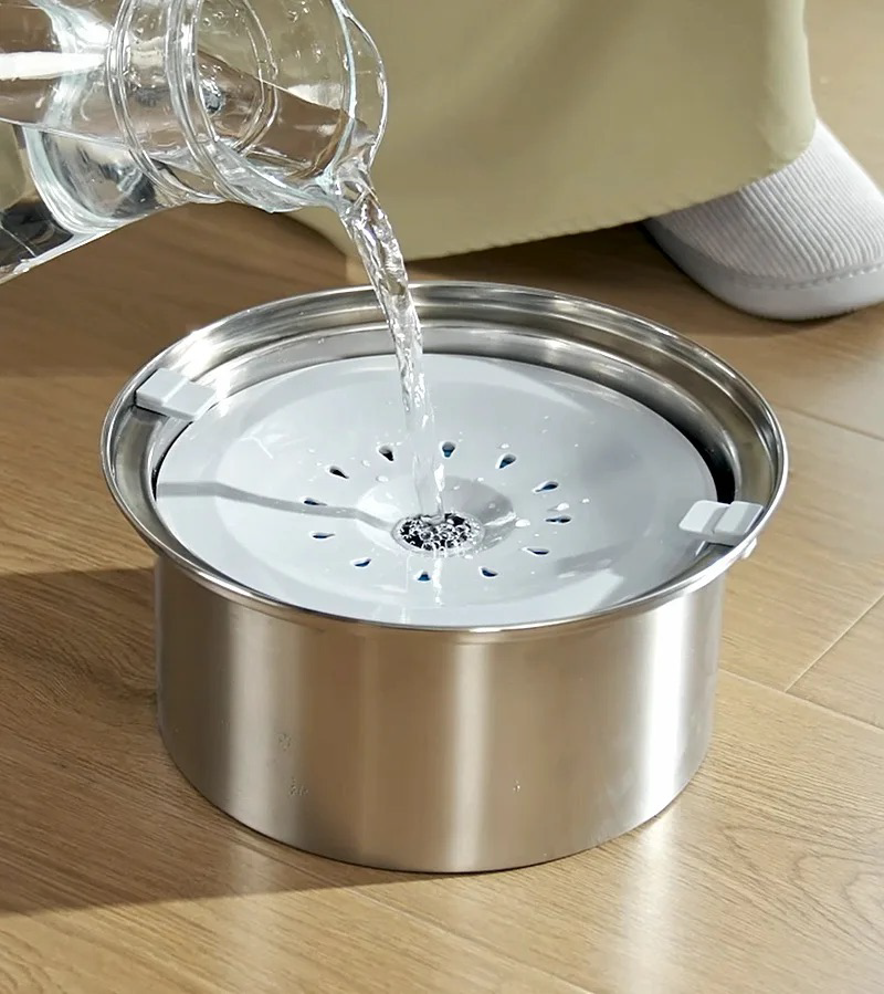 Stainless steel anti-splash bowl with active water filter